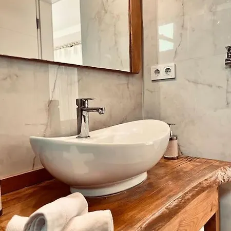 Urla Klorsuz Tuzlu Su Havuzlu Evde Konakla Apartment