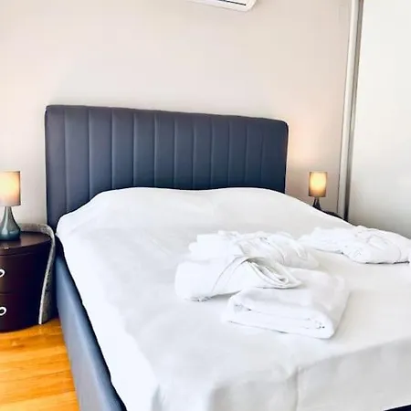 Urla Klorsuz Tuzlu Su Havuzlu Evde Konakla Apartment *